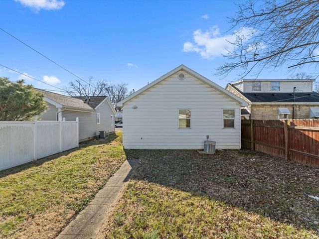 3215 Forest Avenue, Evansville, IN 47712