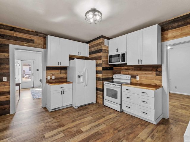 3215 Forest Avenue, Evansville, IN 47712