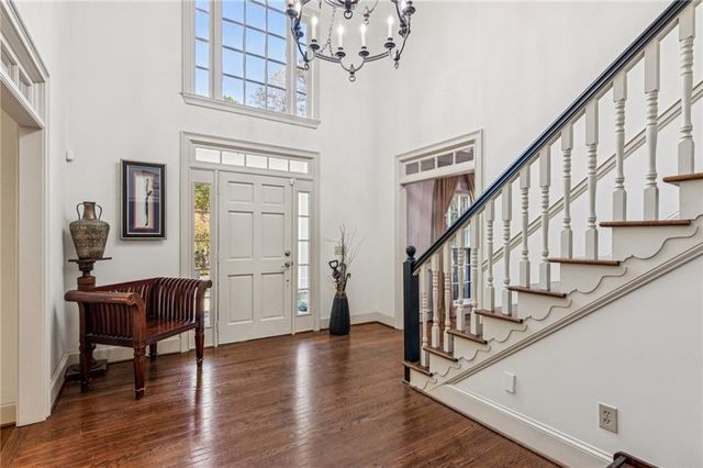 5460 E Idlewood Lane, Atlanta, GA 30327