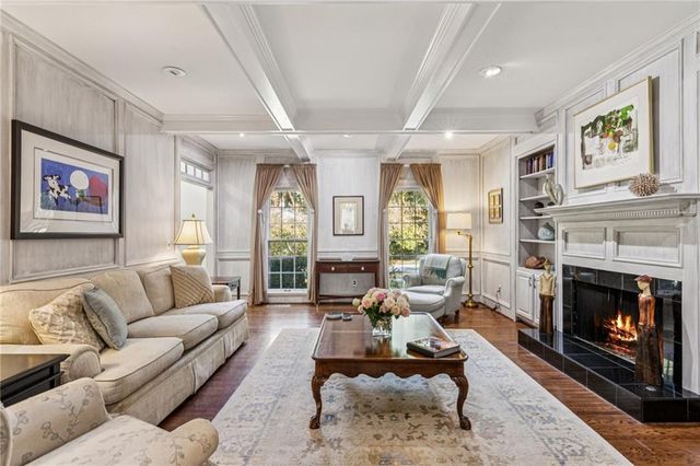 5460 E Idlewood Lane, Atlanta, GA 30327