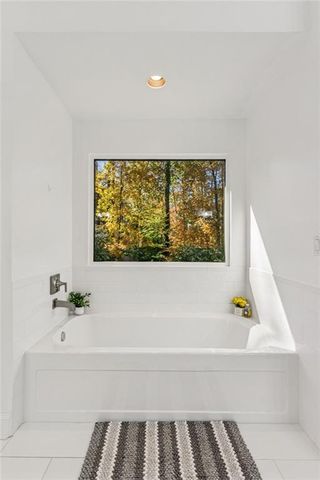 5460 E Idlewood Lane, Atlanta, GA 30327