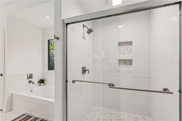 5460 E Idlewood Lane, Atlanta, GA 30327