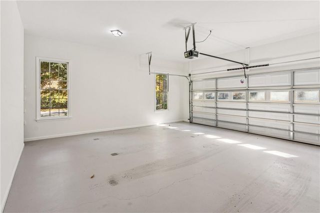 5460 E Idlewood Lane, Atlanta, GA 30327