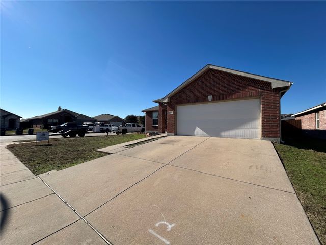5752 Talons Crest Circle, Fort Worth, TX 76179
