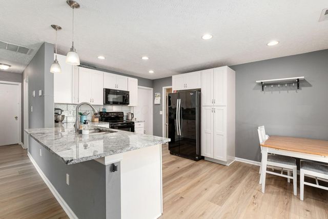 3233 Colony Hill Lane, Columbus, OH 43204