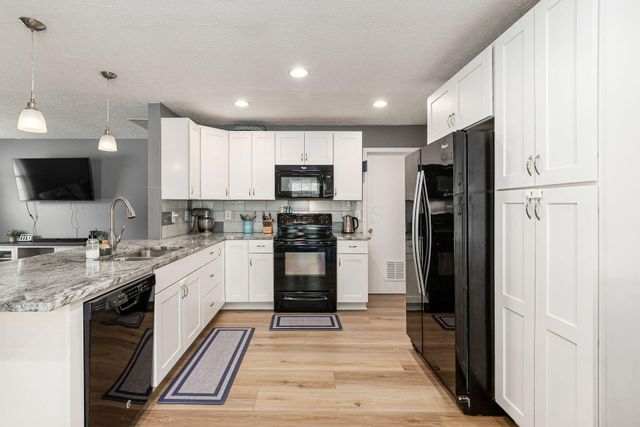 3233 Colony Hill Lane, Columbus, OH 43204