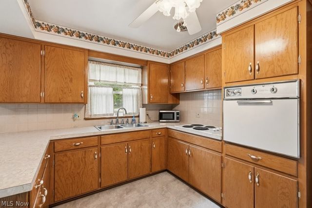 161 Pinehurst Road, Munroe Falls, OH 44262
