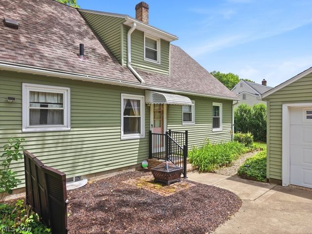 161 Pinehurst Road, Munroe Falls, OH 44262