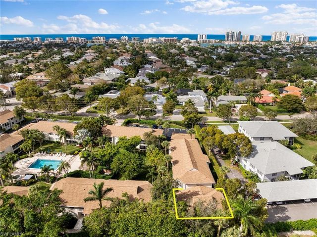 3200 Binnacle DR # C3, Naples, FL 34103