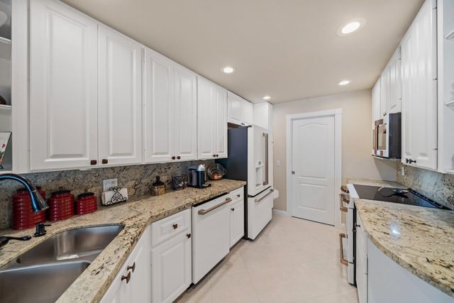 2117 Tigris Drive, West Palm Beach, FL 33411