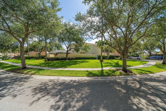 2117 Tigris Drive, West Palm Beach, FL 33411