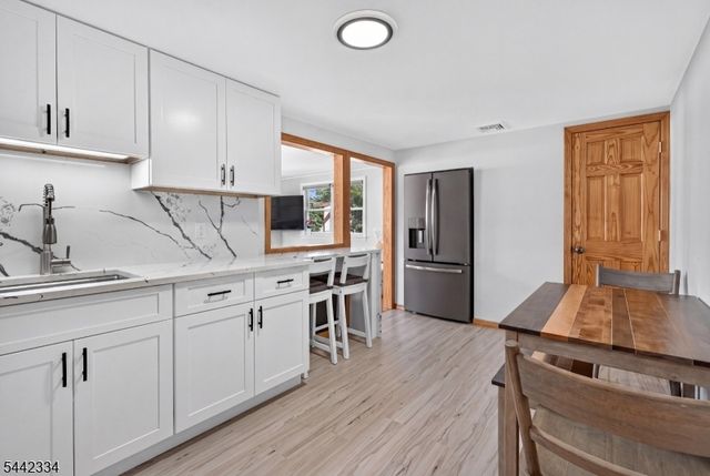 4 Howard Ave, Clifton City, NJ 07013