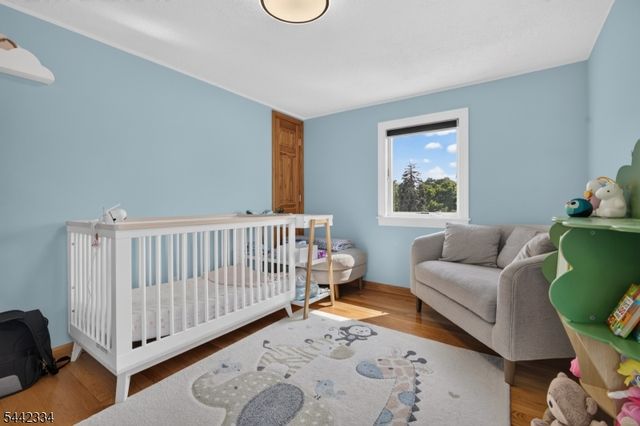 4 Howard Ave, Clifton City, NJ 07013