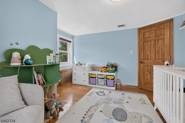 4 Howard Ave, Clifton City, NJ 07013