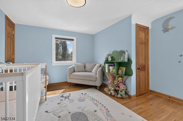 4 Howard Ave, Clifton City, NJ 07013