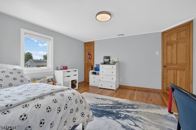 4 Howard Ave, Clifton City, NJ 07013