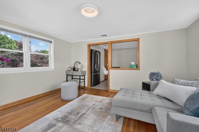 4 Howard Ave, Clifton City, NJ 07013