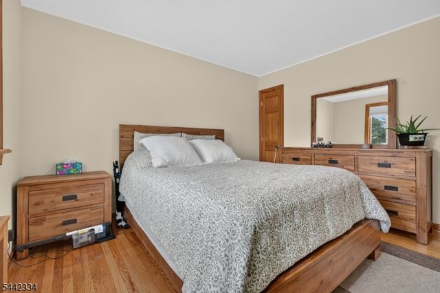 4 Howard Ave, Clifton City, NJ 07013