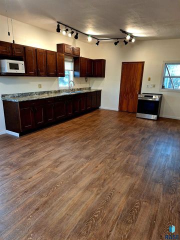 501 N Main St Street, Salem, SD 57058