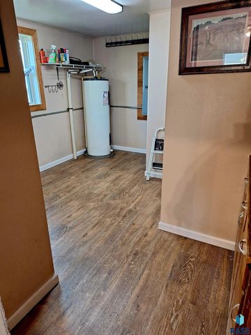 501 N Main St Street, Salem, SD 57058