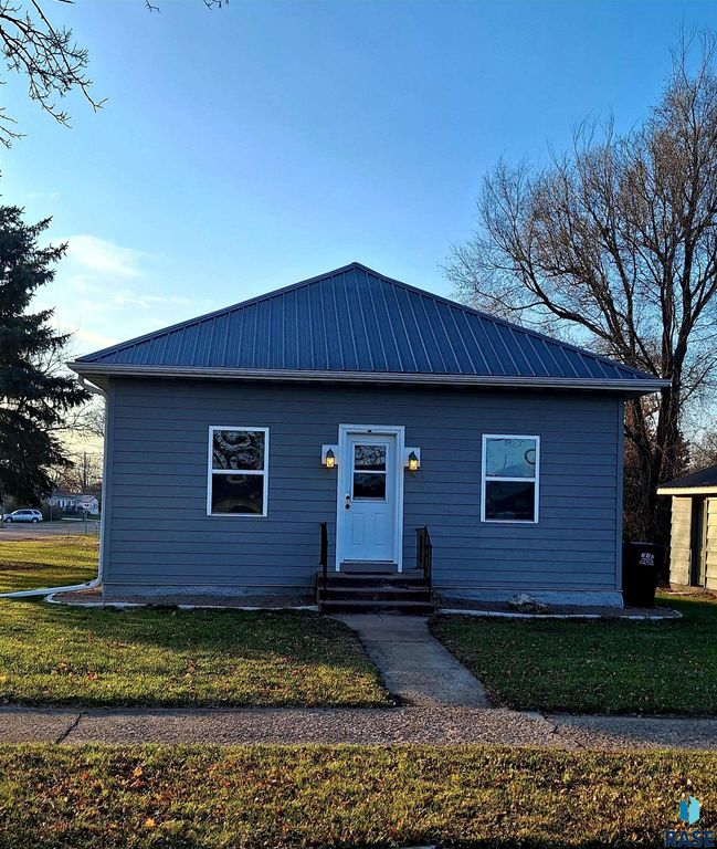 501 N Main St Street, Salem, SD 57058