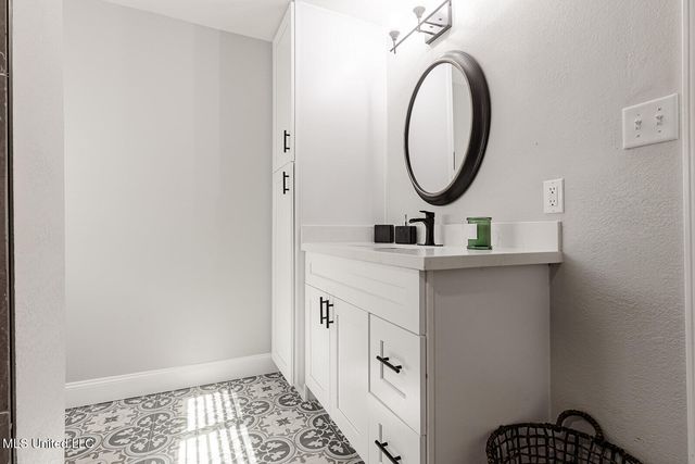 446 Hanley Road, Ocean Springs, MS 39564