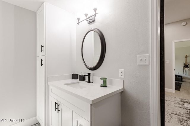 446 Hanley Road, Ocean Springs, MS 39564