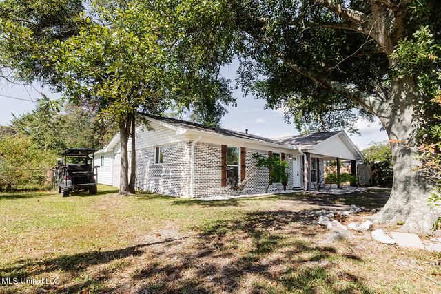 446 Hanley Road, Ocean Springs, MS 39564