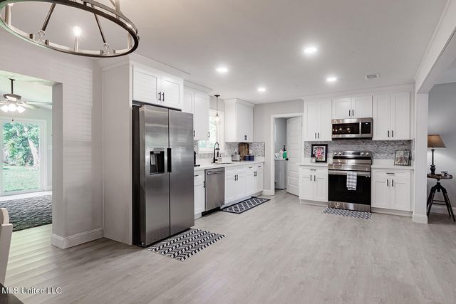 446 Hanley Road, Ocean Springs, MS 39564