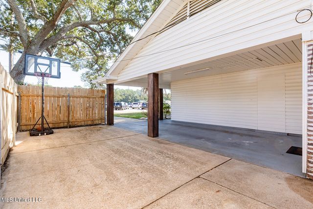 446 Hanley Road, Ocean Springs, MS 39564