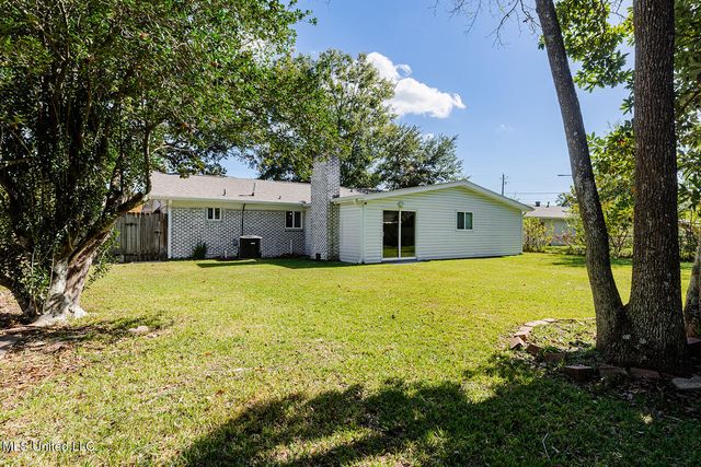 446 Hanley Road, Ocean Springs, MS 39564