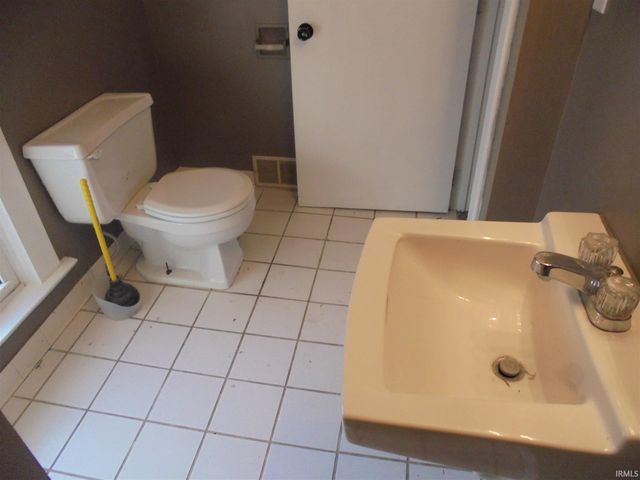 1709 Tecumseh Street, Fort Wayne, IN 46805