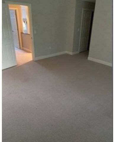 66 Evergreen Circle 66, Canton, MA 02021