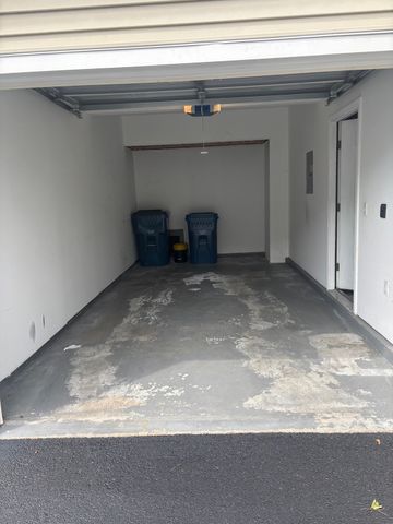 66 Evergreen Circle 66, Canton, MA 02021