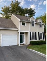 66 Evergreen Circle 66, Canton, MA 02021