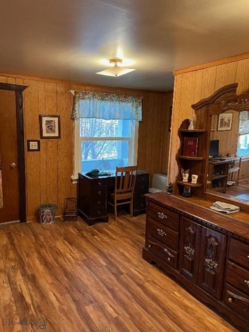 814 S Dakota Street, Butte, MT 59701