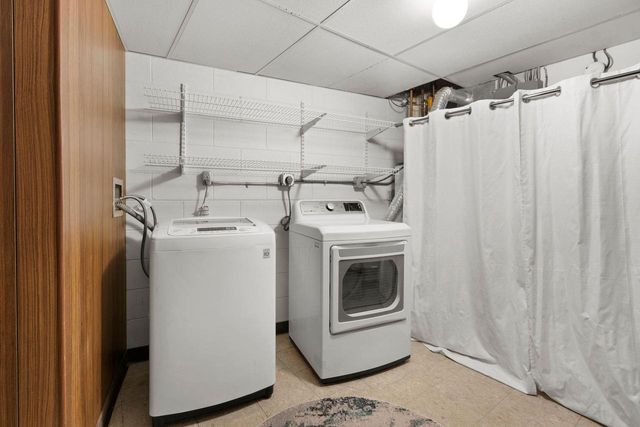 4545 W PINE STREET, Appleton, WI 54914