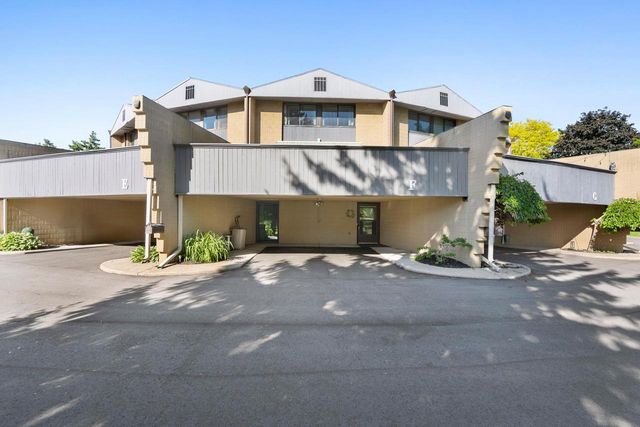 4545 W PINE STREET, Appleton, WI 54914
