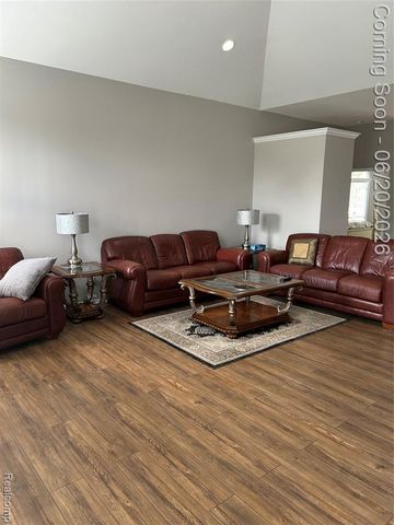 56334 Birkdale Drive, Macomb, MI 48042
