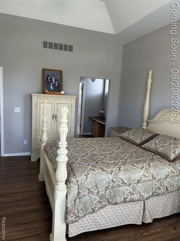 56334 Birkdale Drive, Macomb, MI 48042