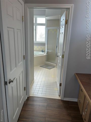 56334 Birkdale Drive, Macomb, MI 48042