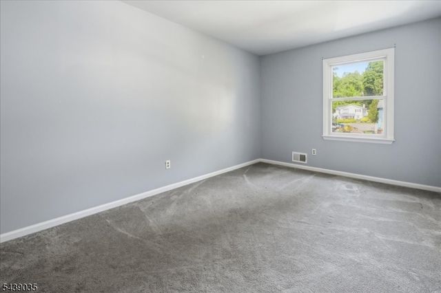 17 Heritage Ln, Hamburg Boro, NJ 07419