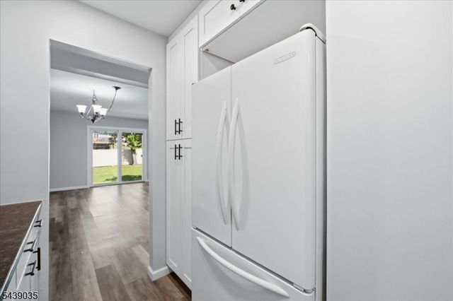17 Heritage Ln, Hamburg Boro, NJ 07419