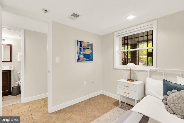 1917 T PL SE, Washington, DC 20020