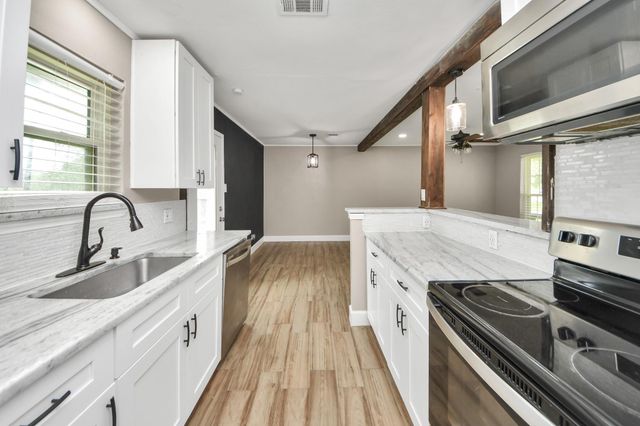 12733 7th Street, Santa Fe, TX 77510