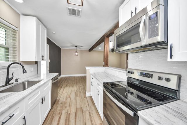 12733 7th Street, Santa Fe, TX 77510