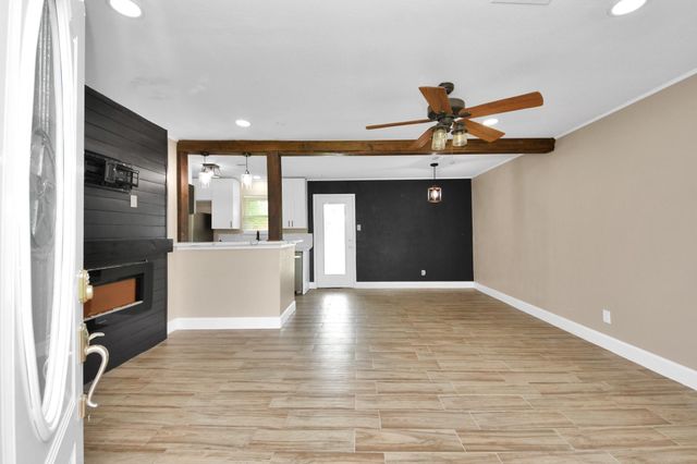 12733 7th Street, Santa Fe, TX 77510