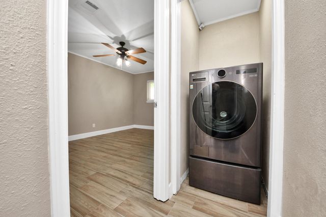 12733 7th Street, Santa Fe, TX 77510