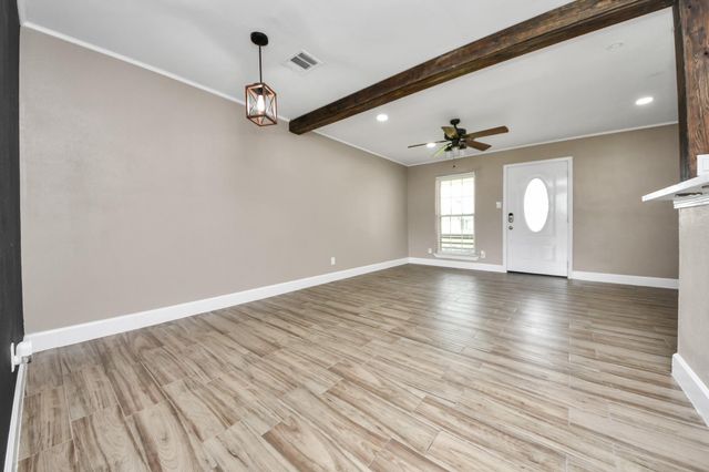 12733 7th Street, Santa Fe, TX 77510