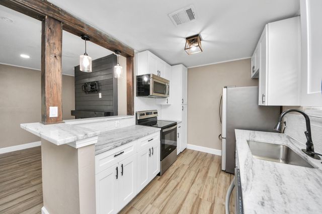 12733 7th Street, Santa Fe, TX 77510